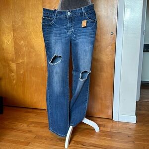 Amethyst jean’s distressed 16